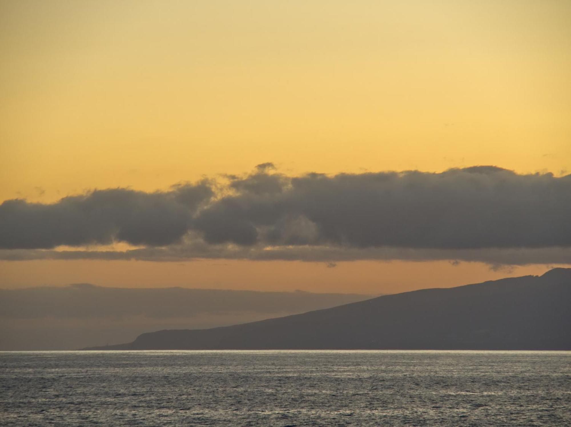 Alcavista - Ac, Fibre Net, 350M To Ocean, Garage, Tv Channels, Sunsets And La Gomera View From Balcony Alcala  Exterior photo