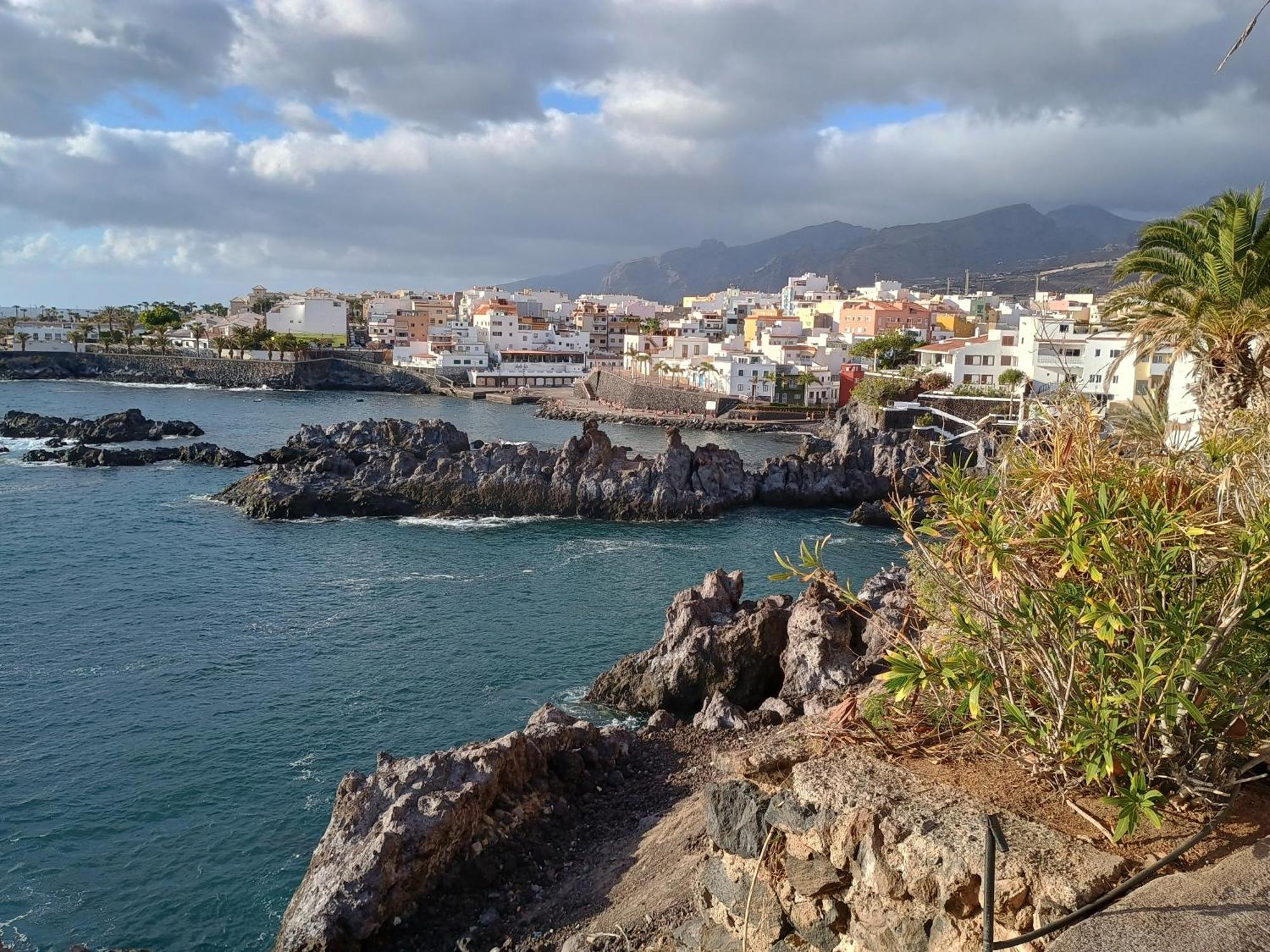 Alcavista - Ac, Fibre Net, 350M To Ocean, Garage, Tv Channels, Sunsets And La Gomera View From Balcony Alcala  Exterior photo
