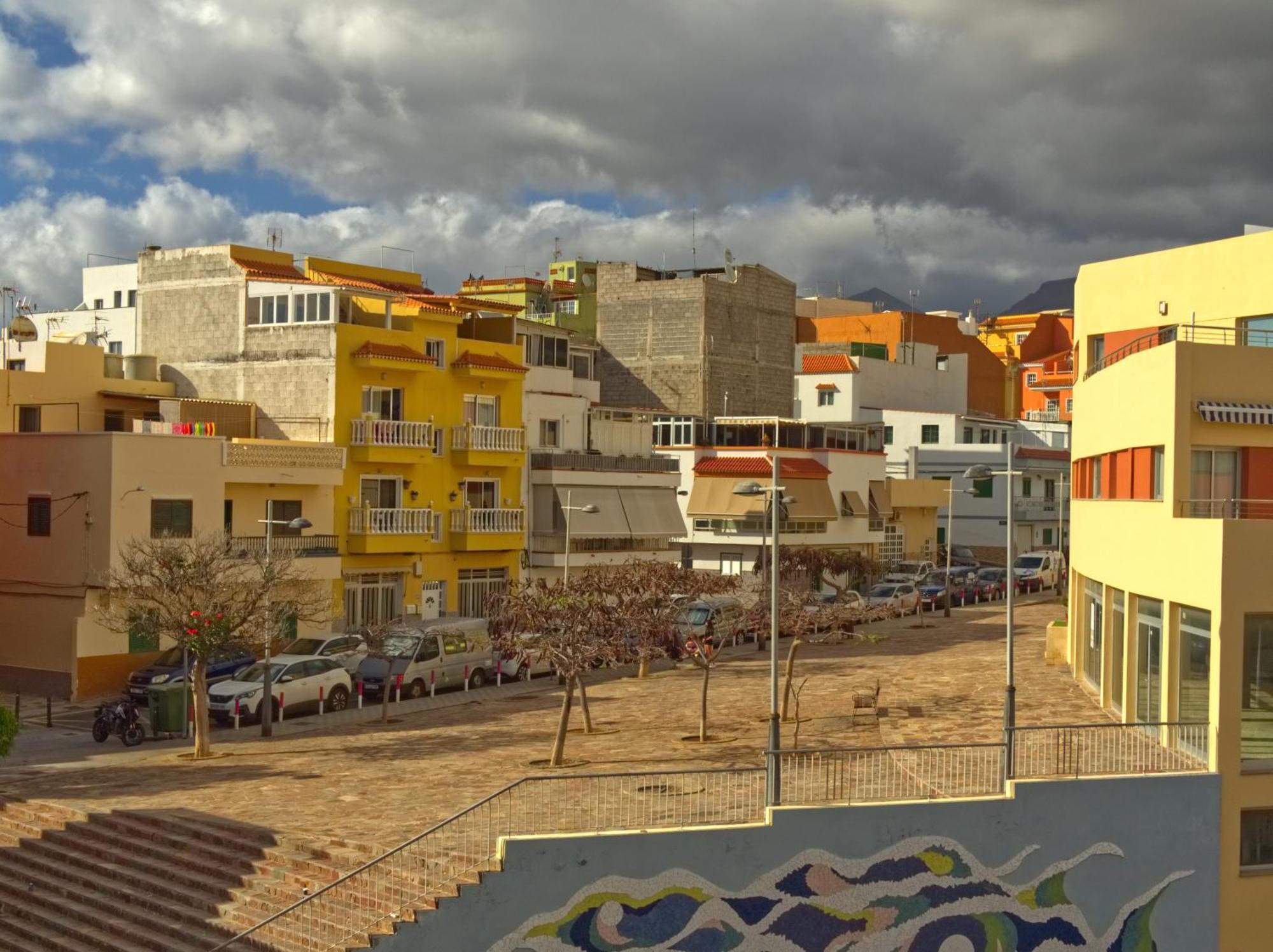 Alcavista - Ac, Fibre Net, 350M To Ocean, Garage, Tv Channels, Sunsets And La Gomera View From Balcony Alcala  Exterior photo